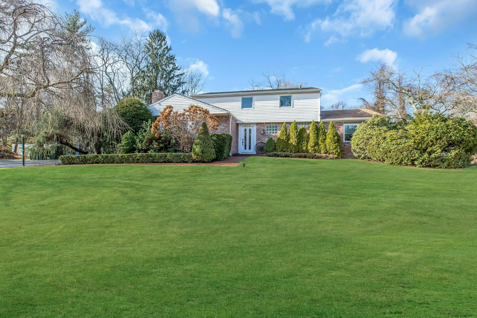279 Hillcrest Lane
