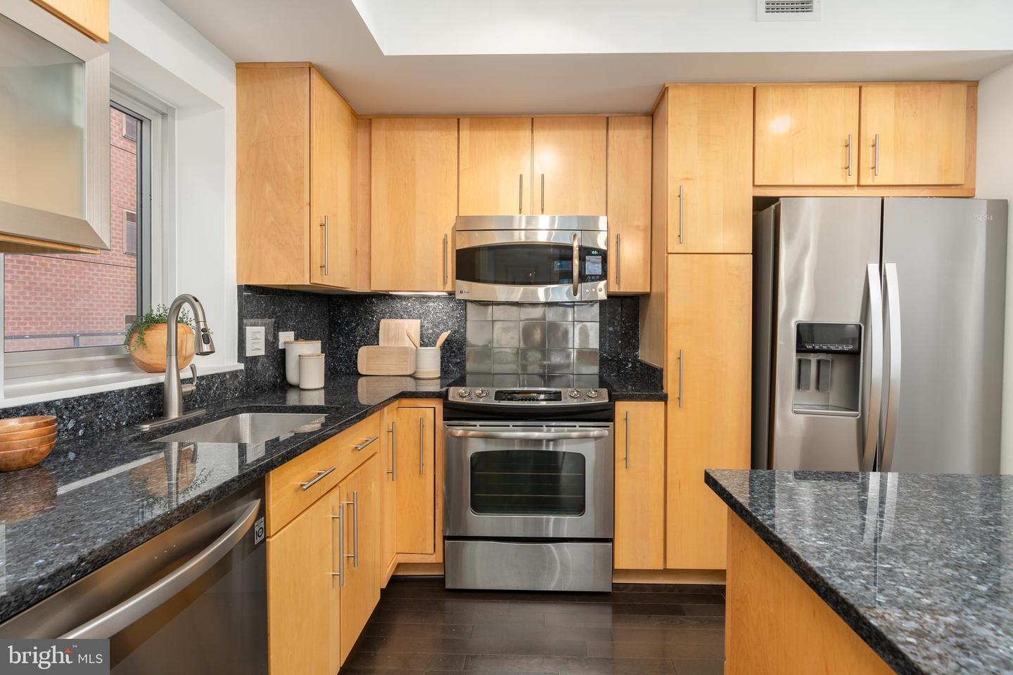 1025 1st St SE #316