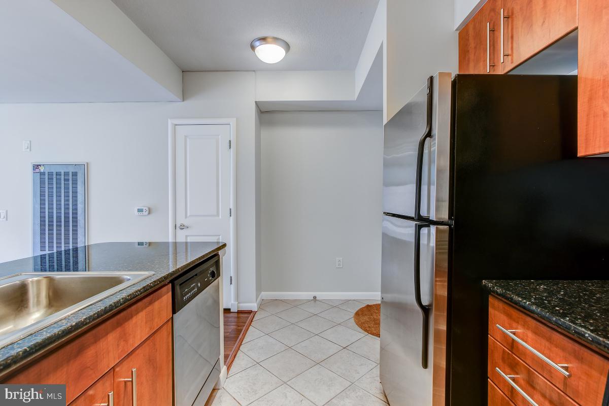 1021 N Garfield St #513