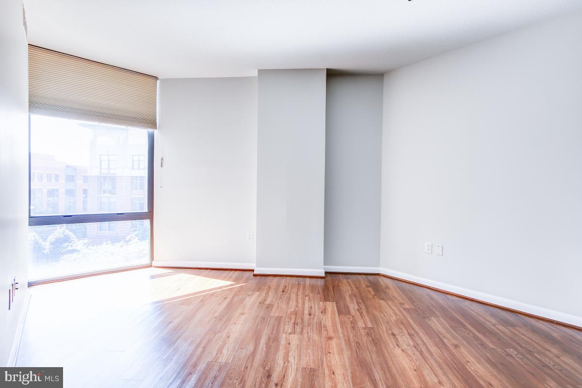 1021 N Garfield St #513