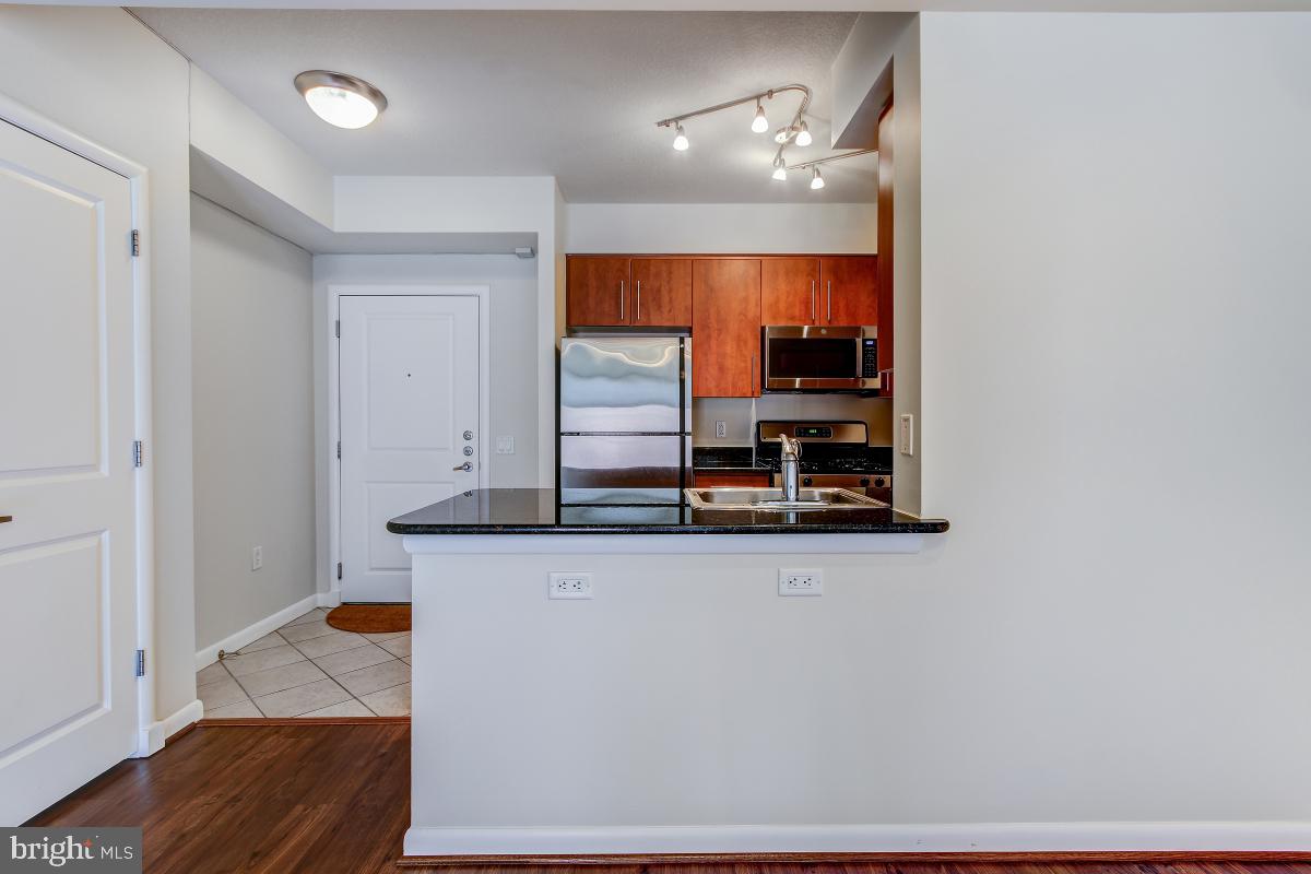 1021 N Garfield St #513