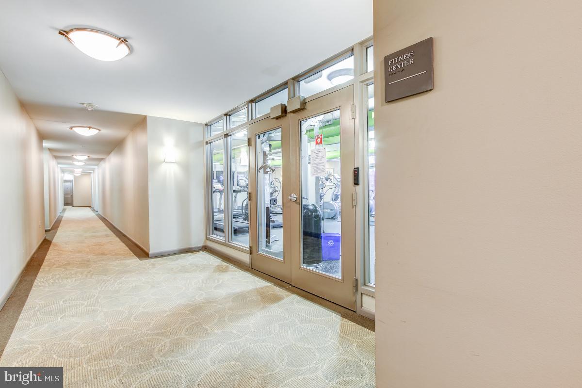 1021 N Garfield St #513