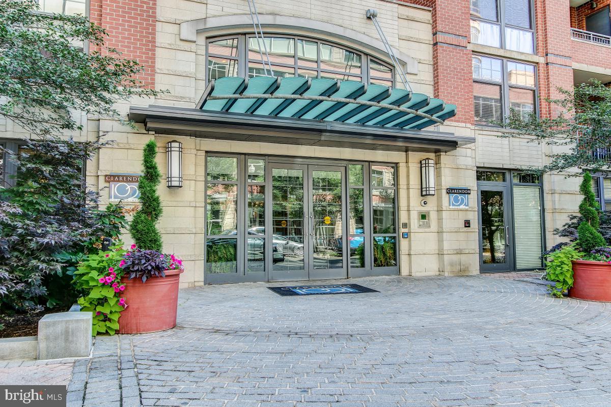 1021 N Garfield St #513