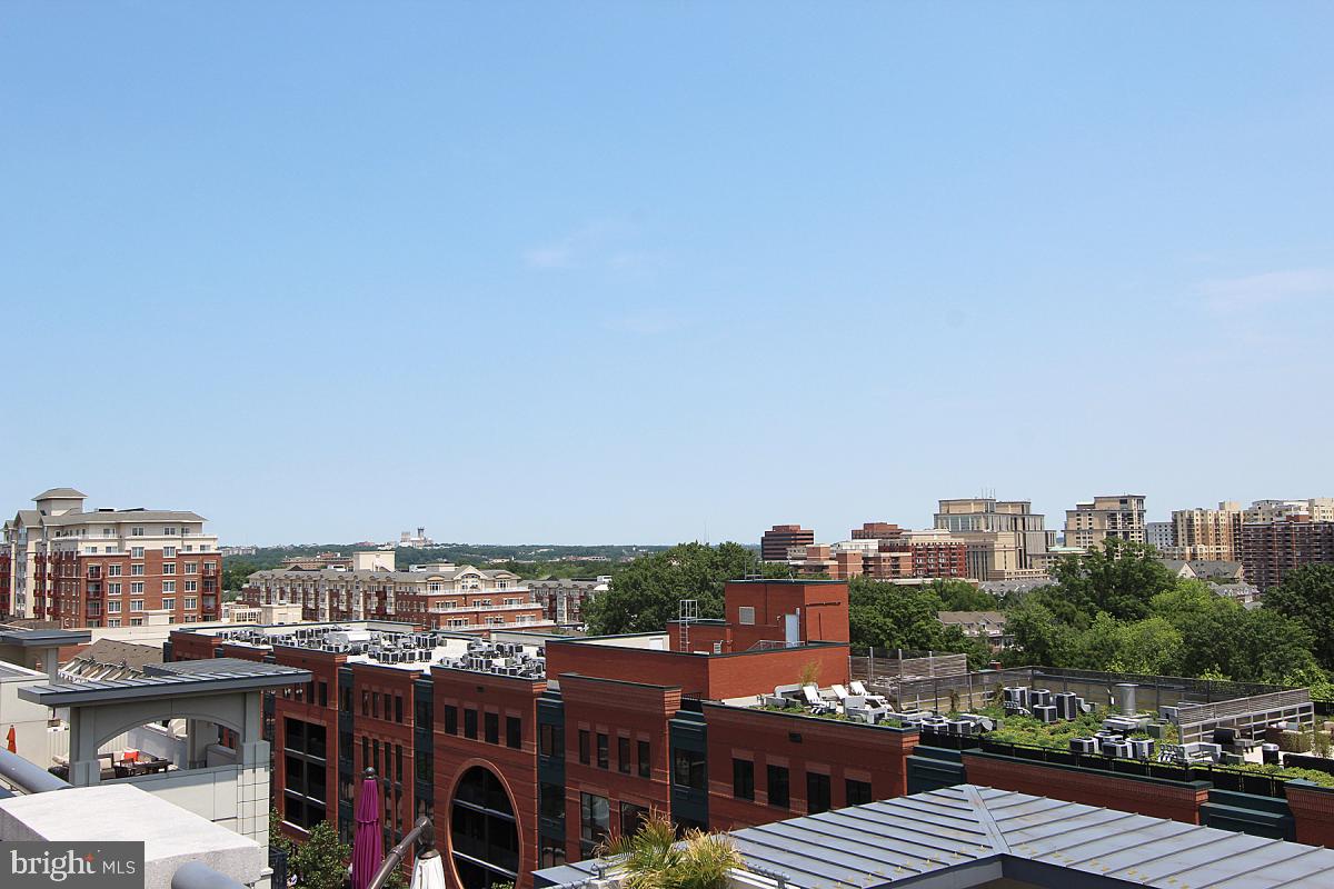 1021 N Garfield St #513