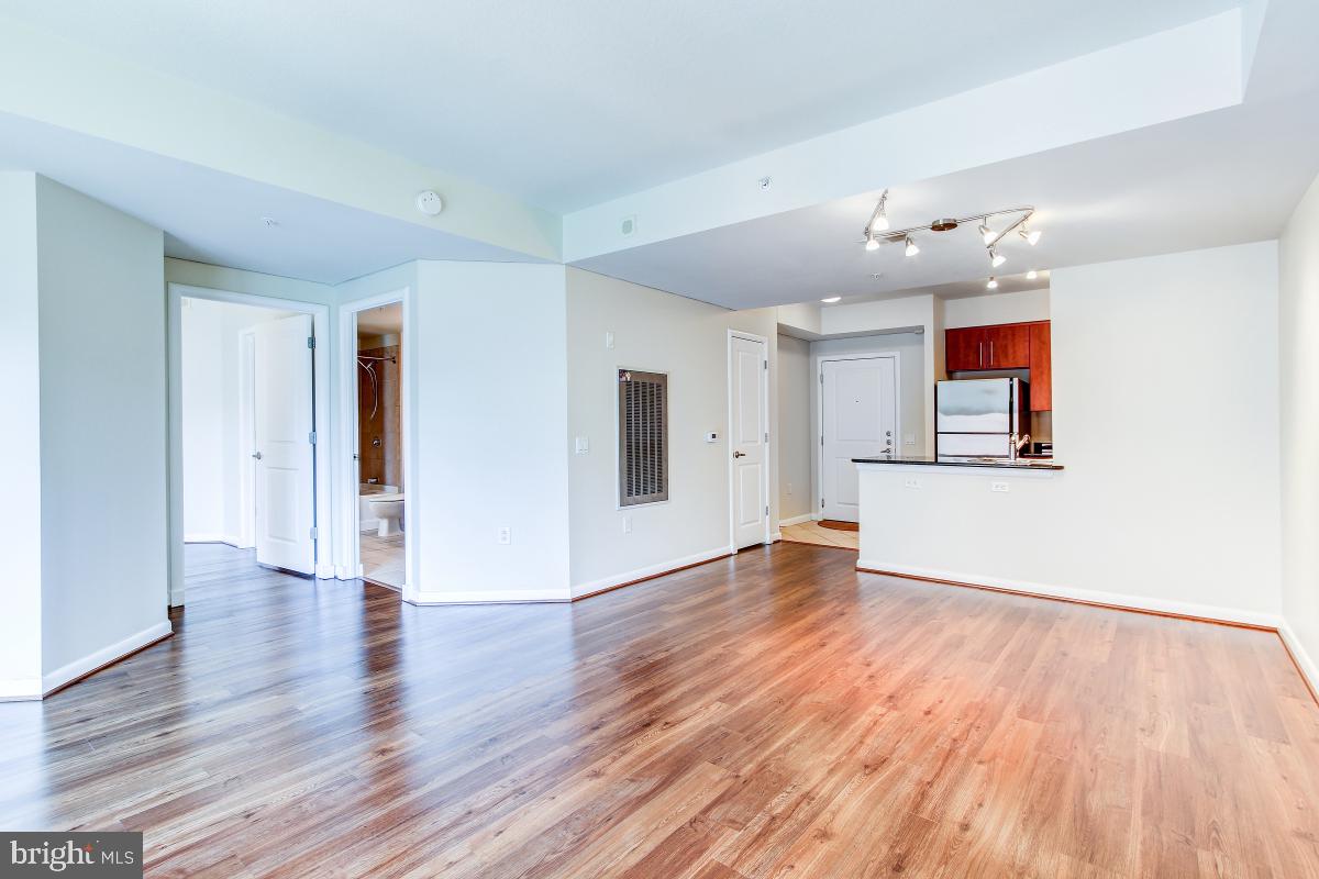 1021 N Garfield St #513