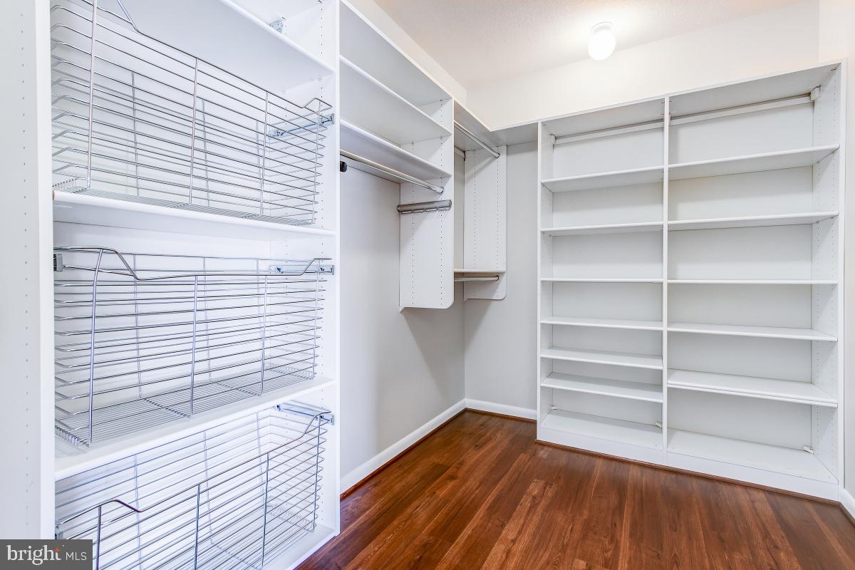 1021 N Garfield St #513