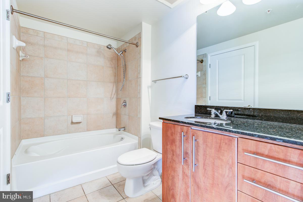 1021 N Garfield St #513