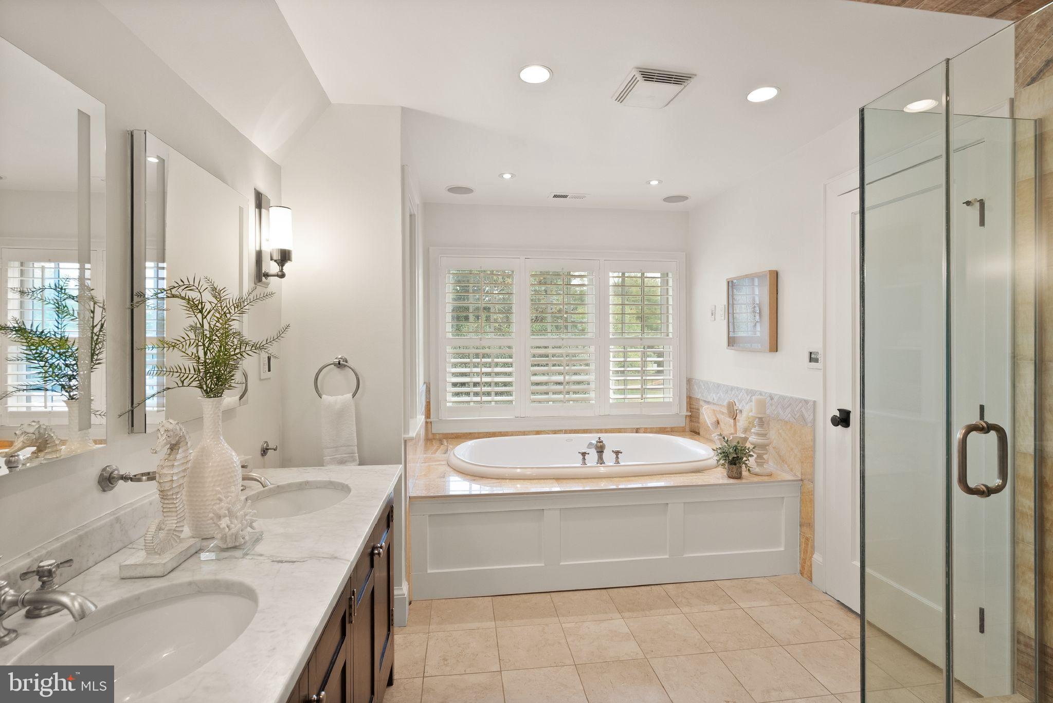 1520 N HIGHLAND STREET