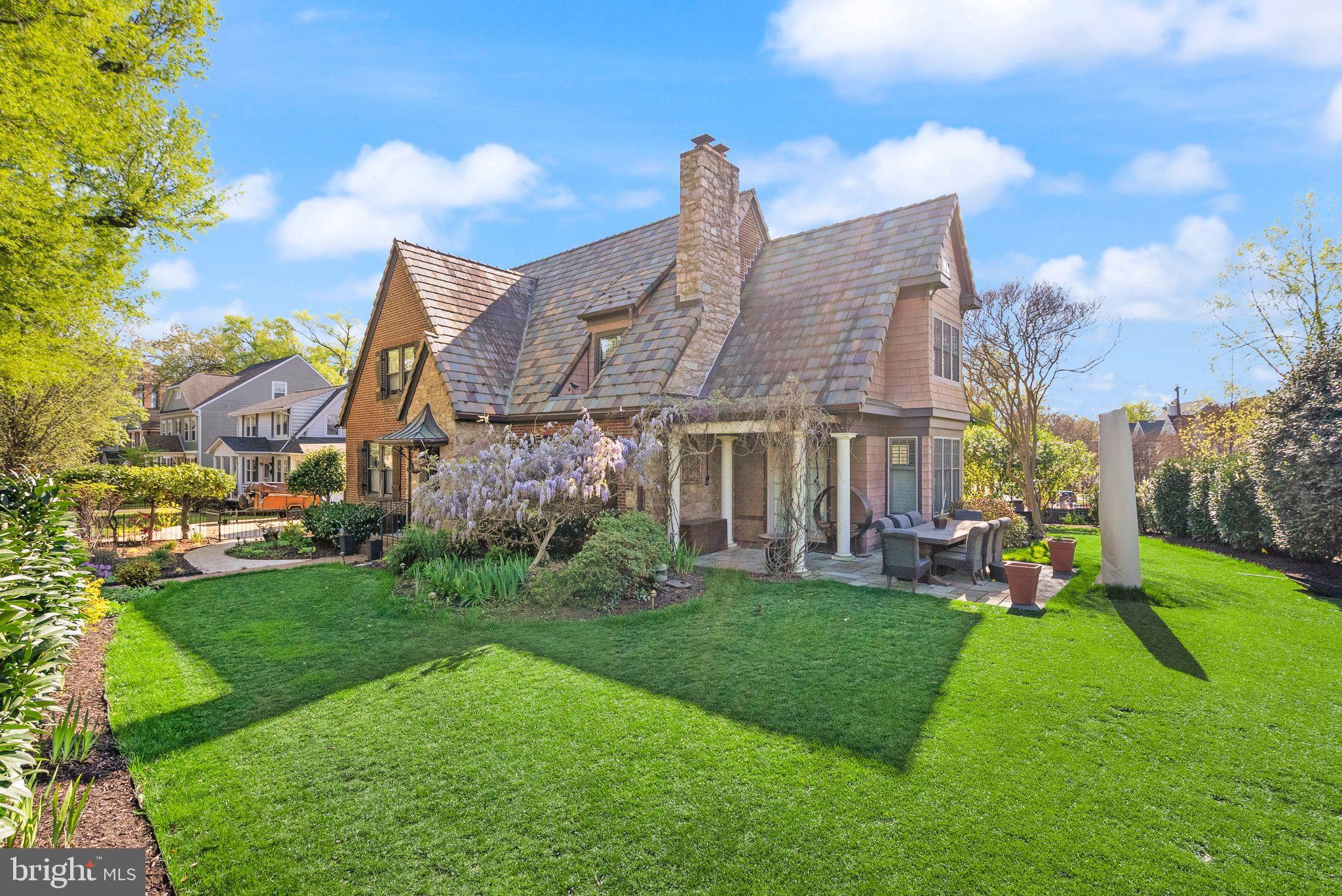 1520 N HIGHLAND STREET