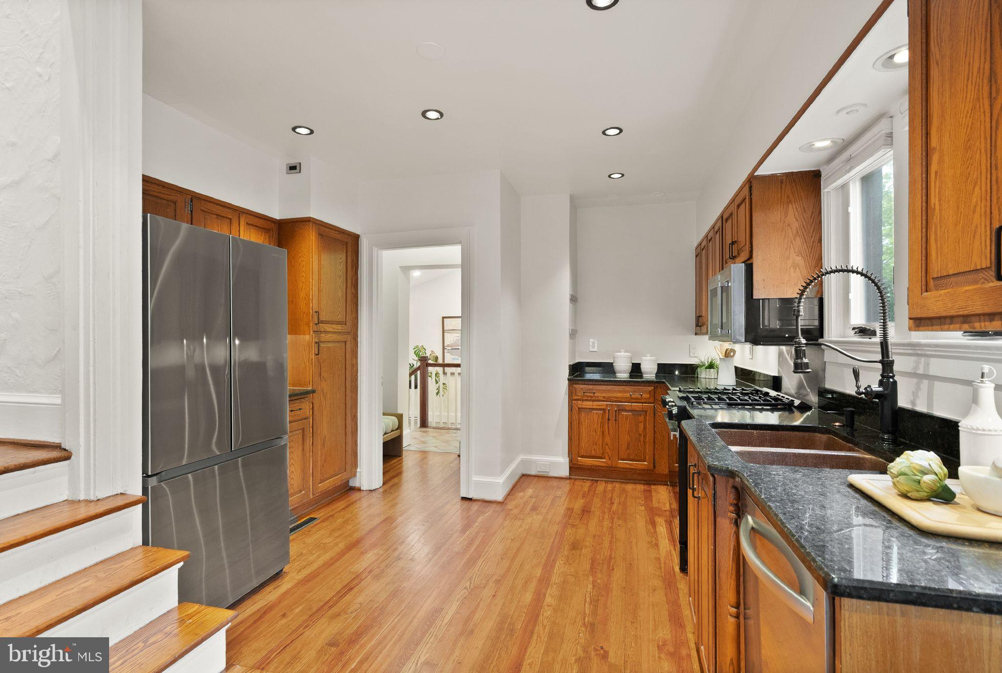 1520 N HIGHLAND STREET