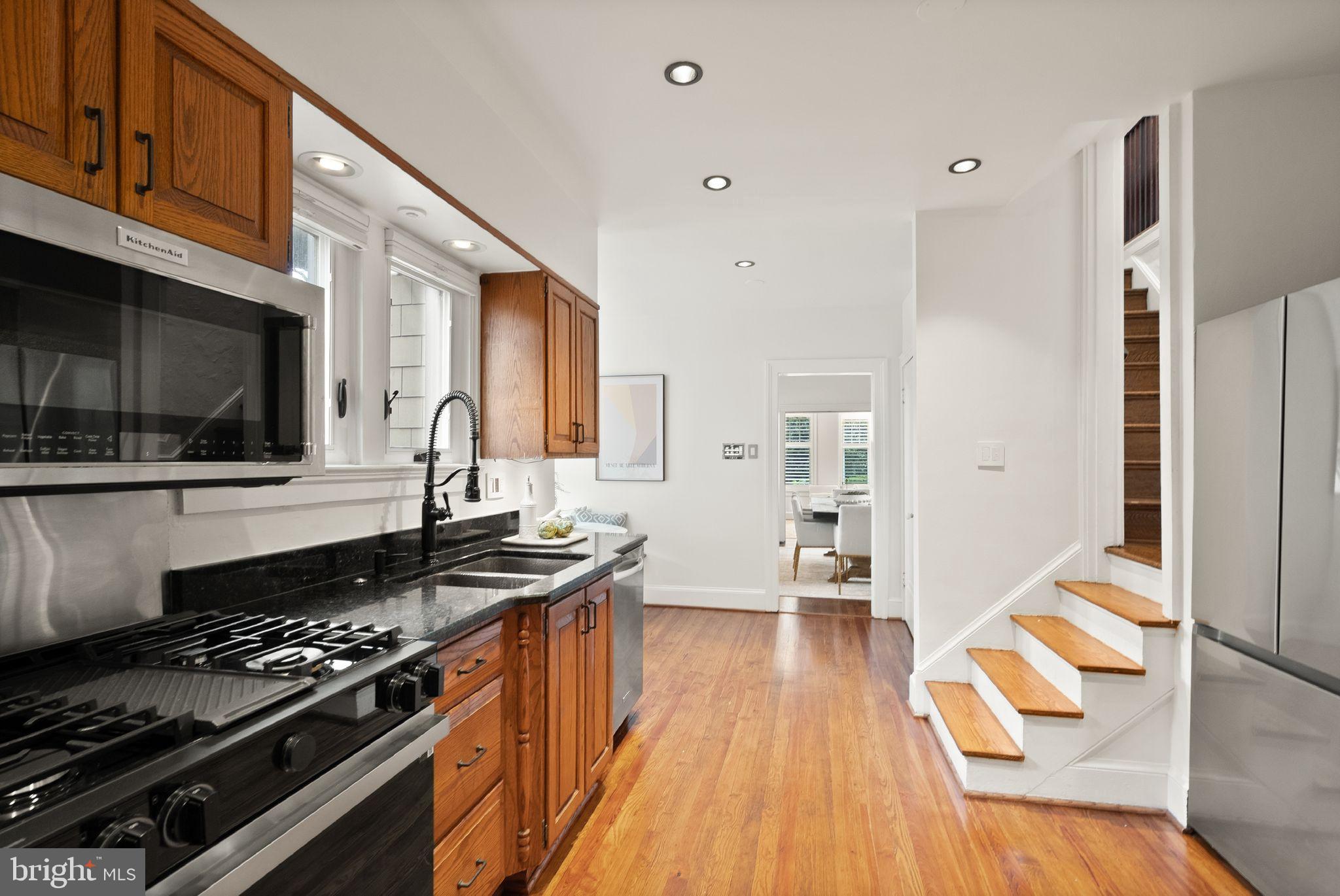 1520 N HIGHLAND STREET