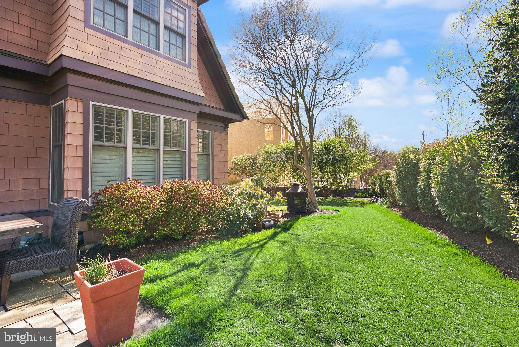 1520 N HIGHLAND STREET