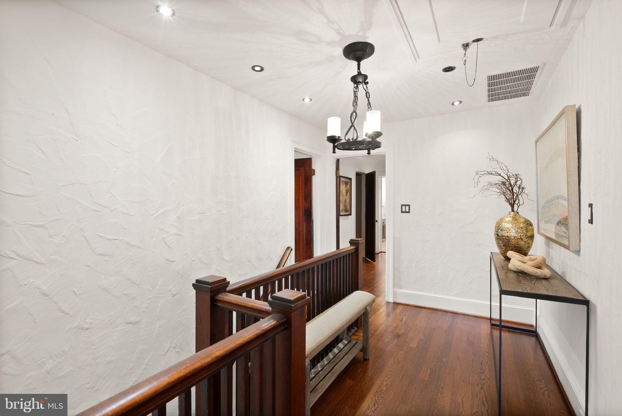 1520 N HIGHLAND STREET