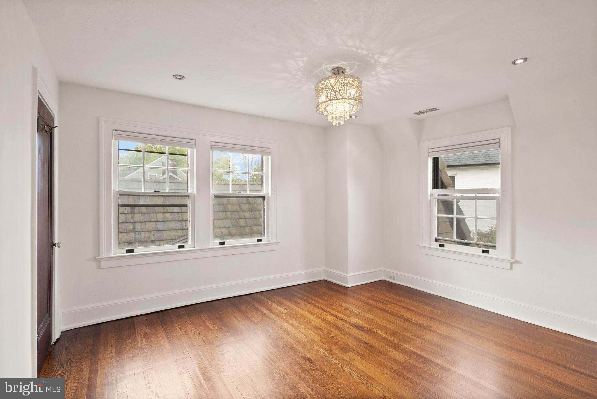 1520 N HIGHLAND STREET