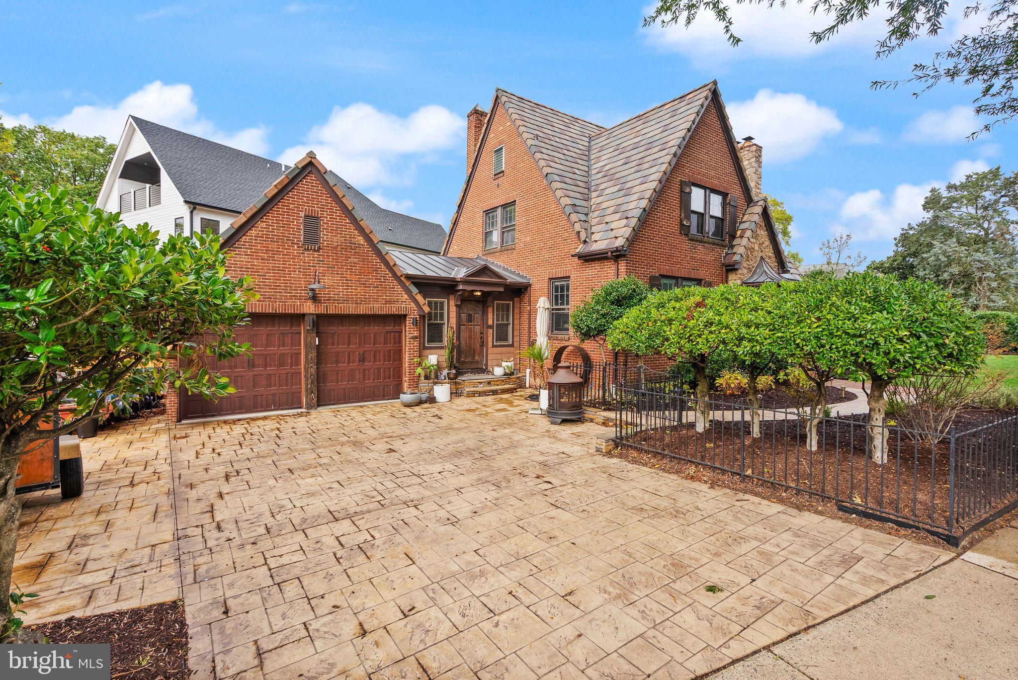 1520 N HIGHLAND STREET