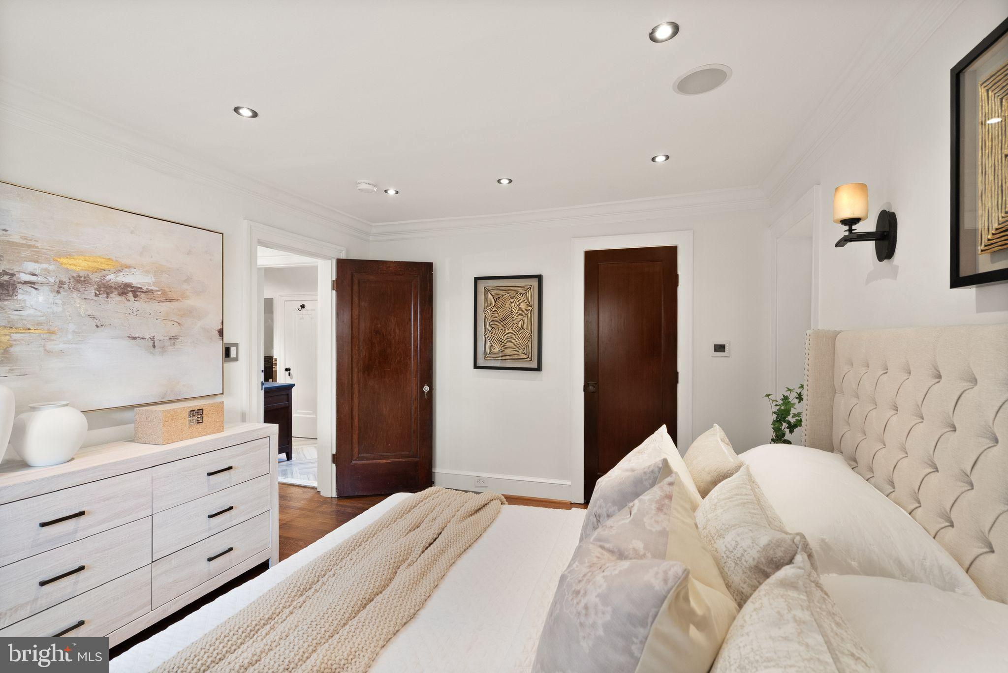 1520 N HIGHLAND STREET