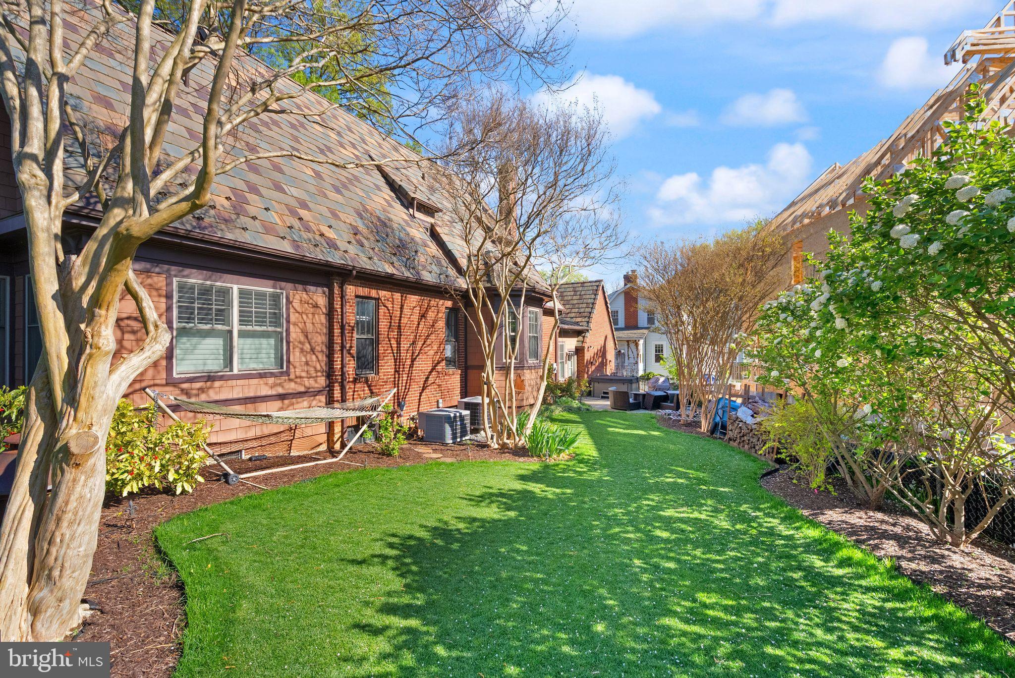 1520 N HIGHLAND STREET