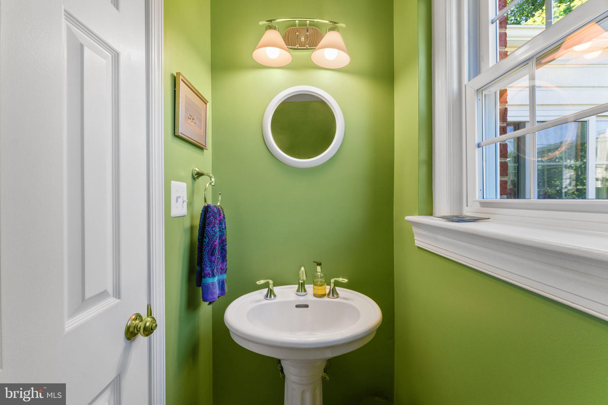 1148 N INGLEWOOD STREET