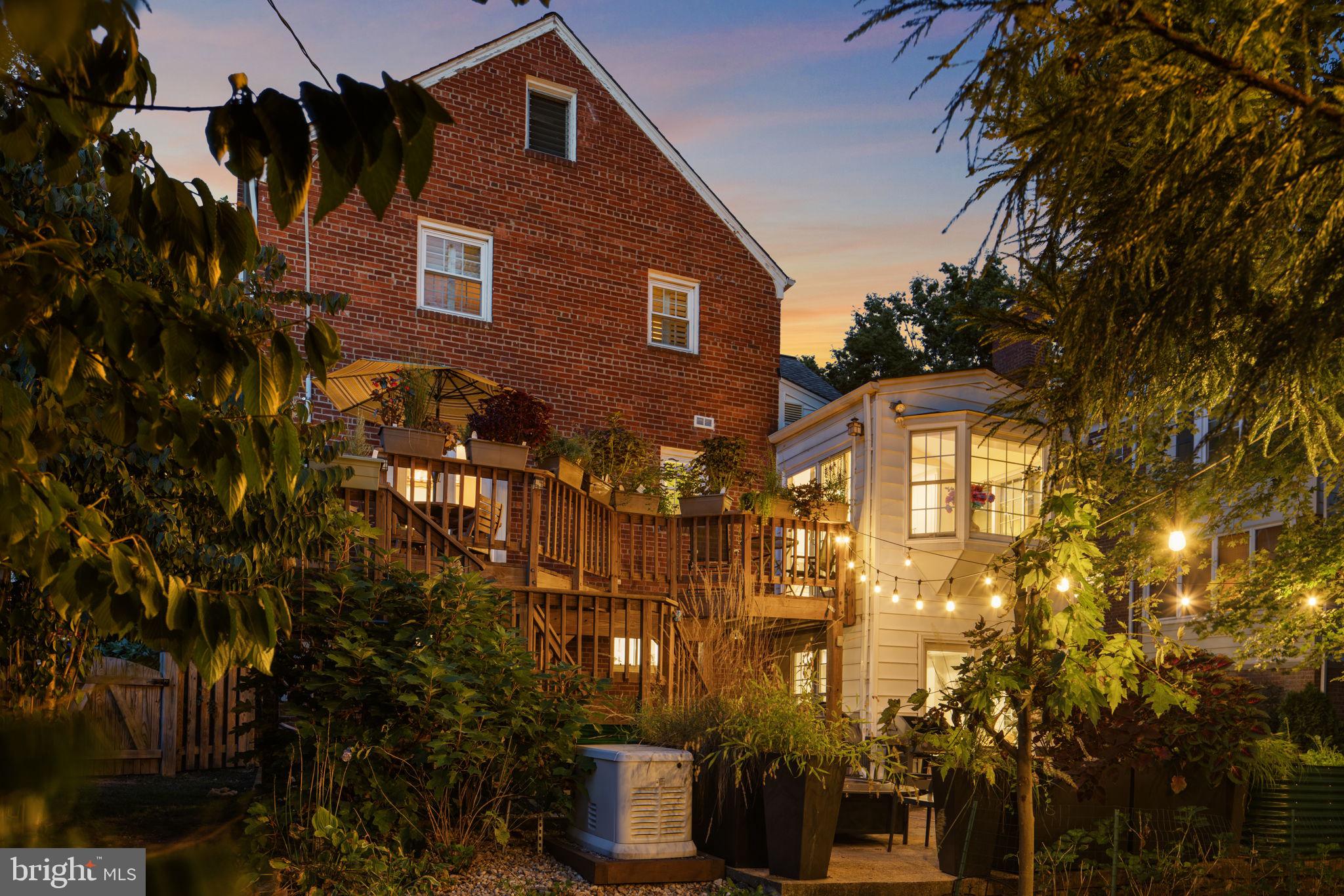 1148 N INGLEWOOD STREET