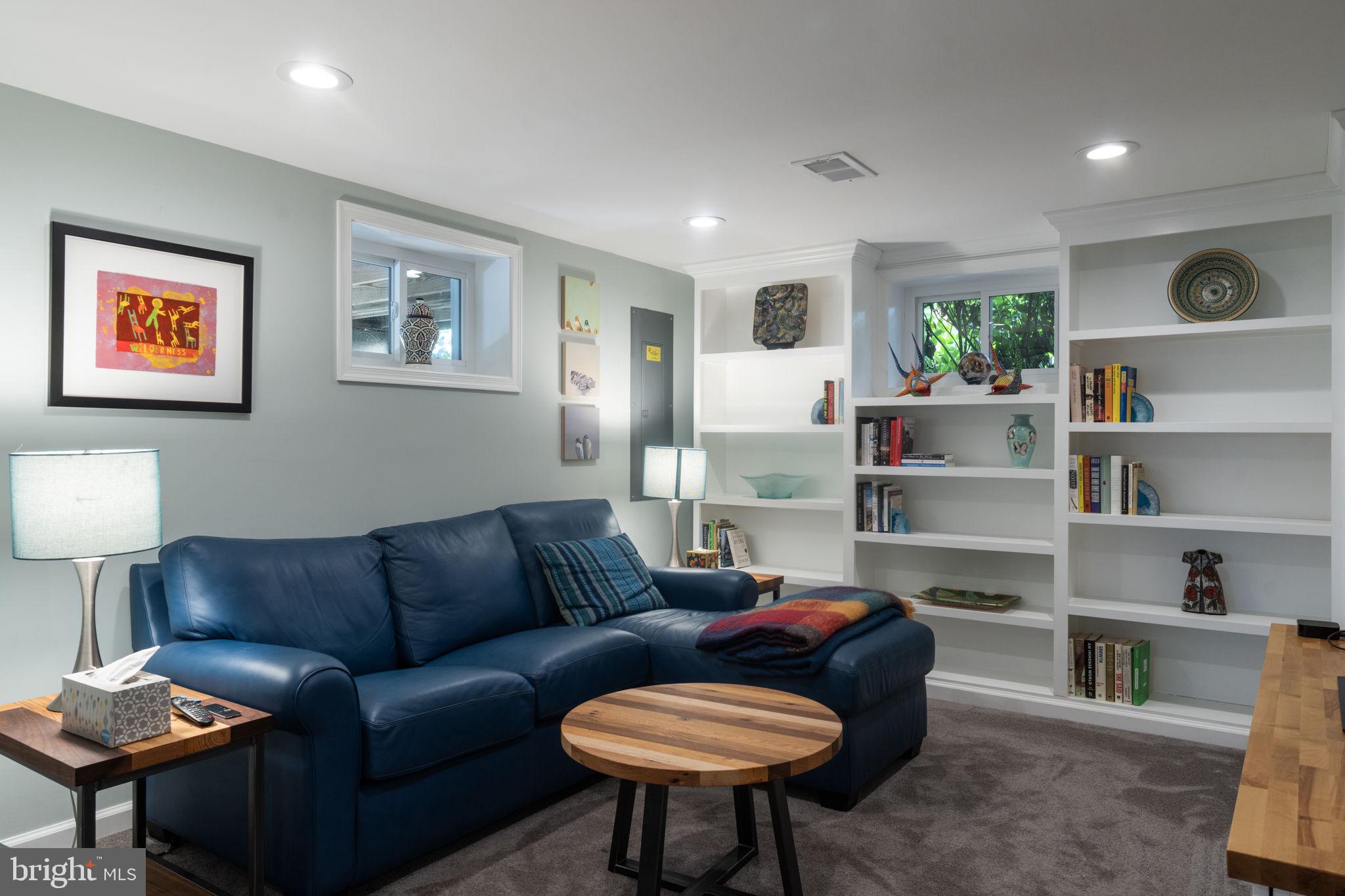 1148 N INGLEWOOD STREET