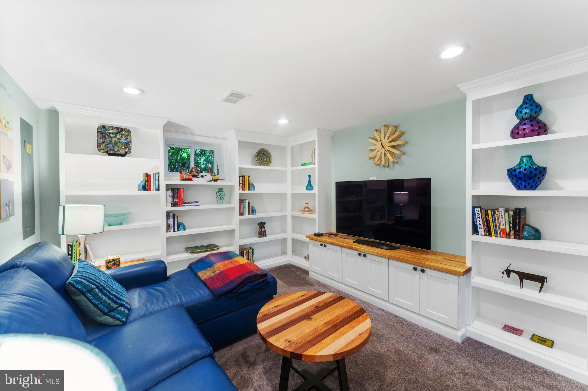 1148 N INGLEWOOD STREET