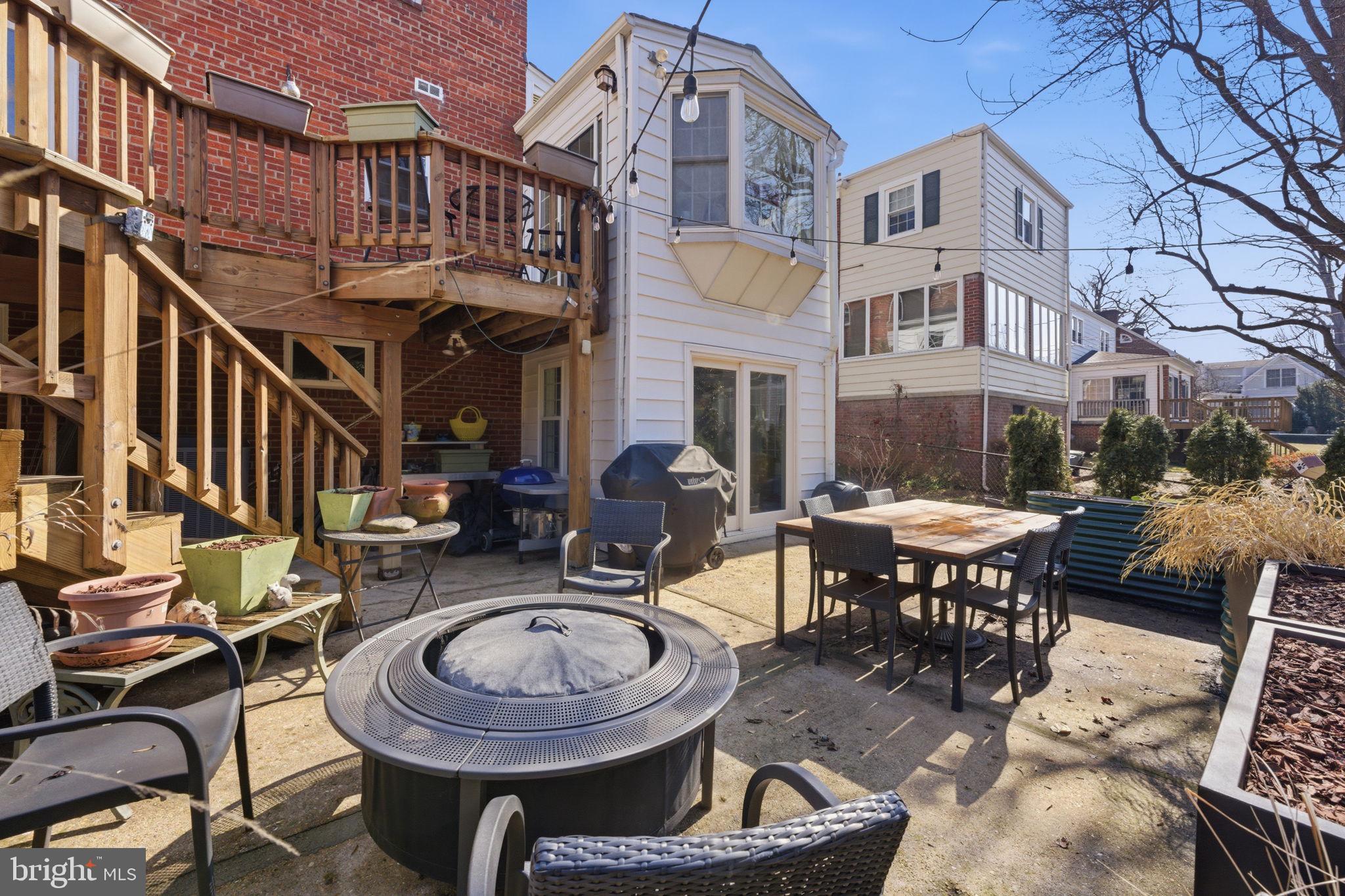 1148 N INGLEWOOD STREET