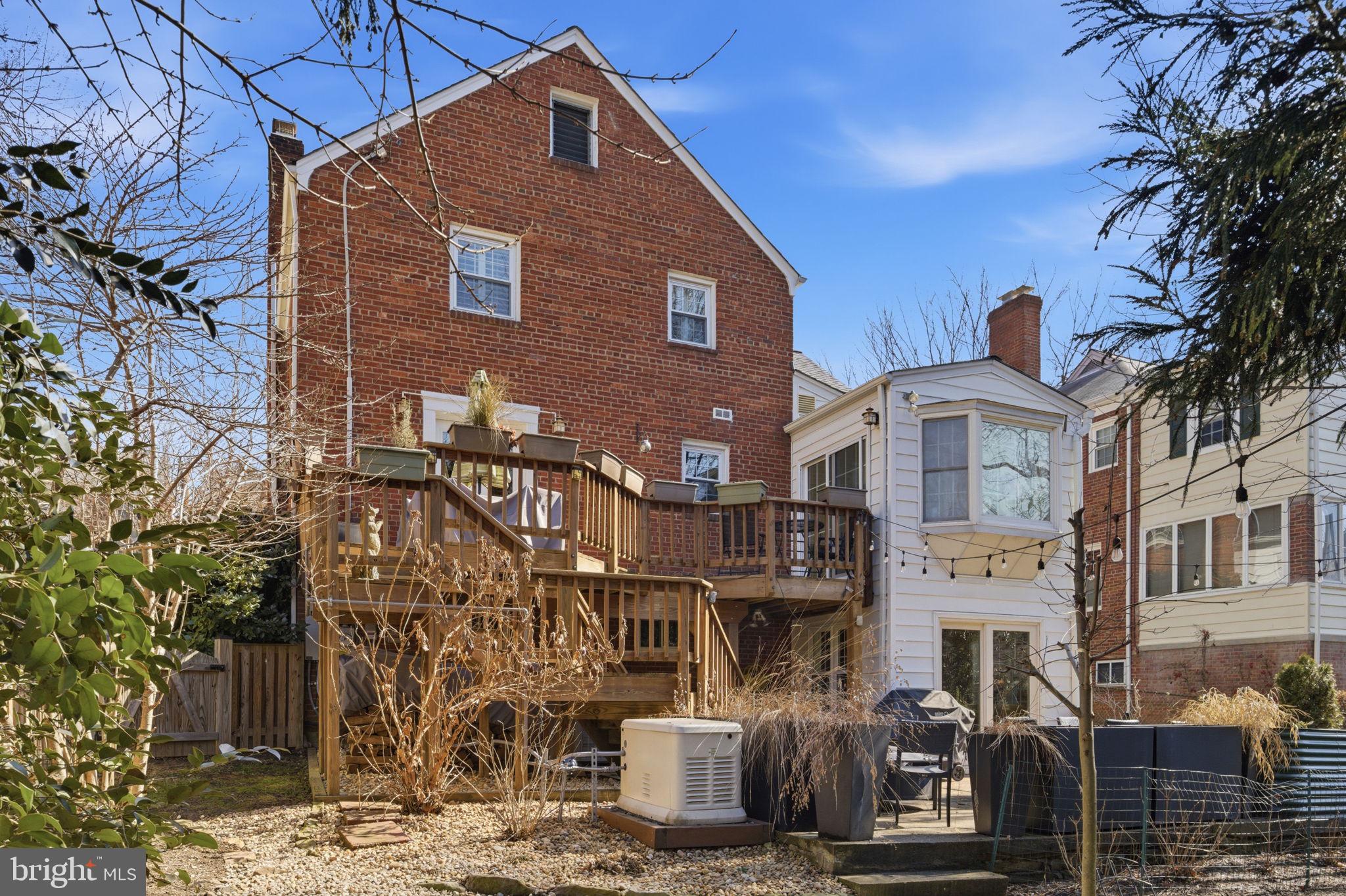 1148 N INGLEWOOD STREET