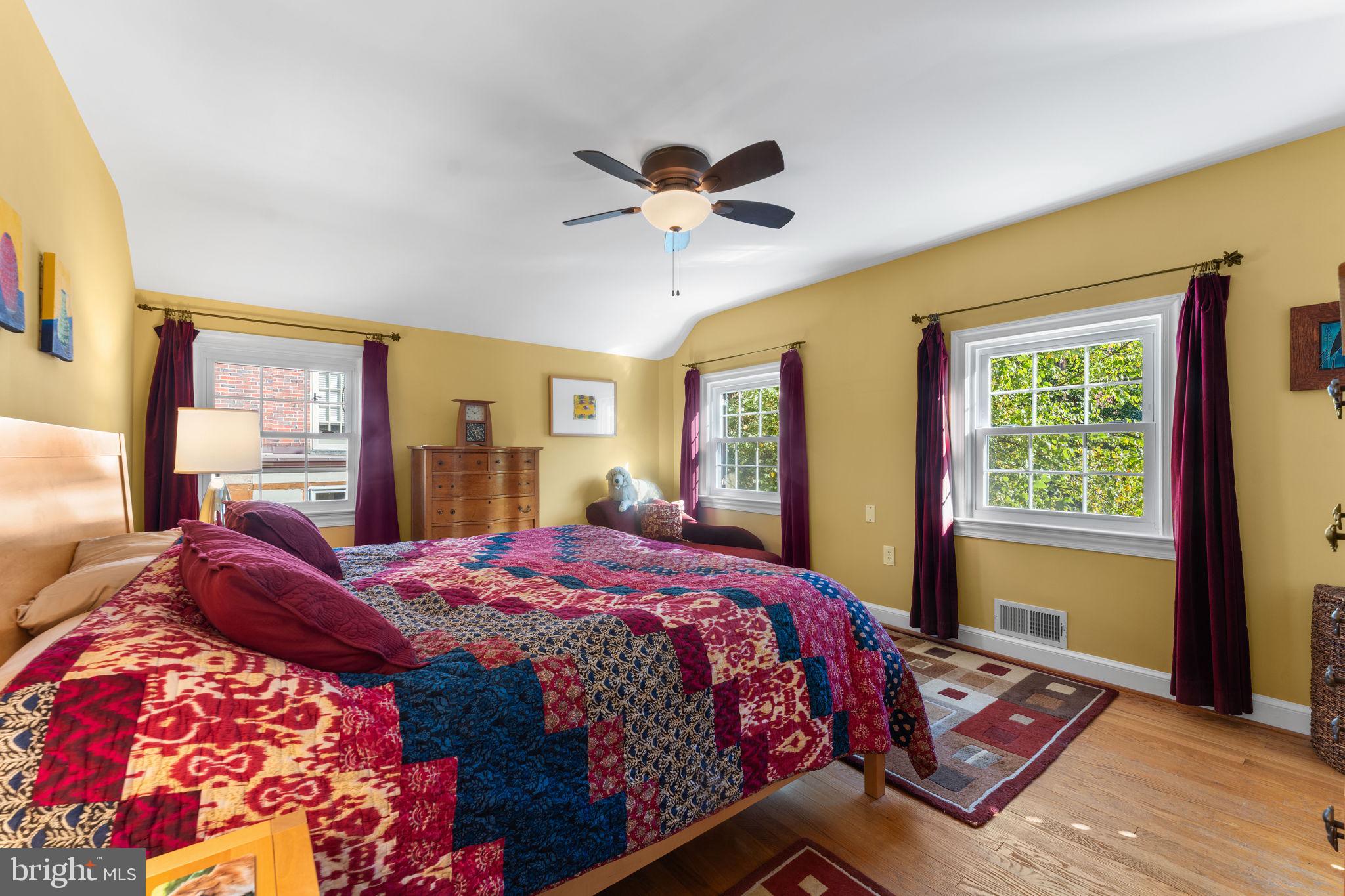 1148 N INGLEWOOD STREET