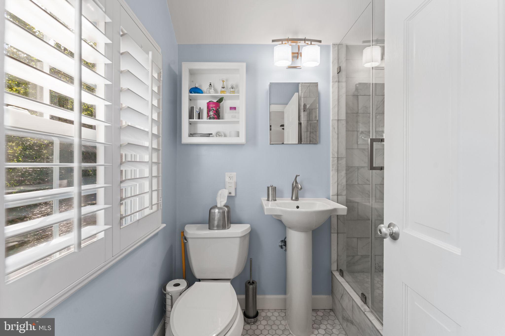 1148 N INGLEWOOD STREET