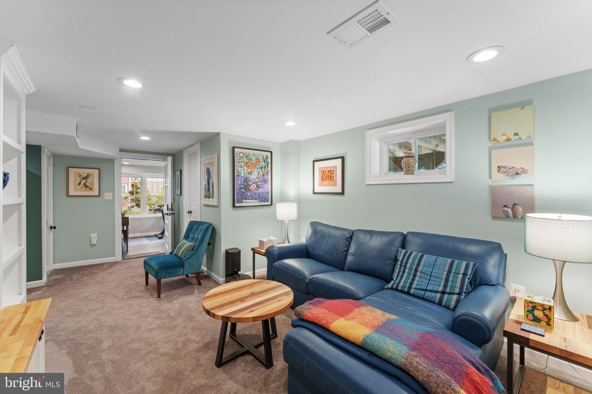 1148 N INGLEWOOD STREET