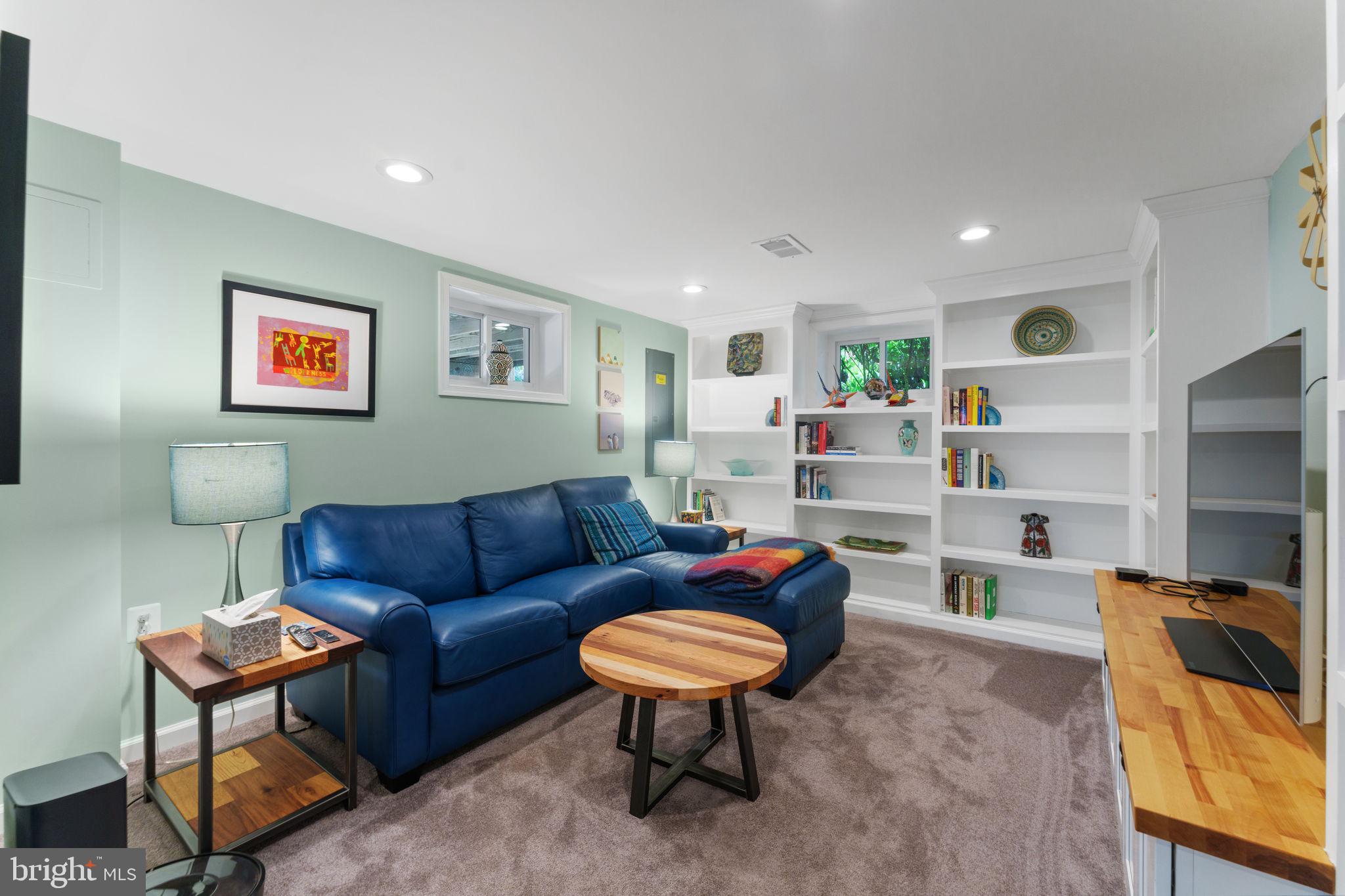 1148 N INGLEWOOD STREET