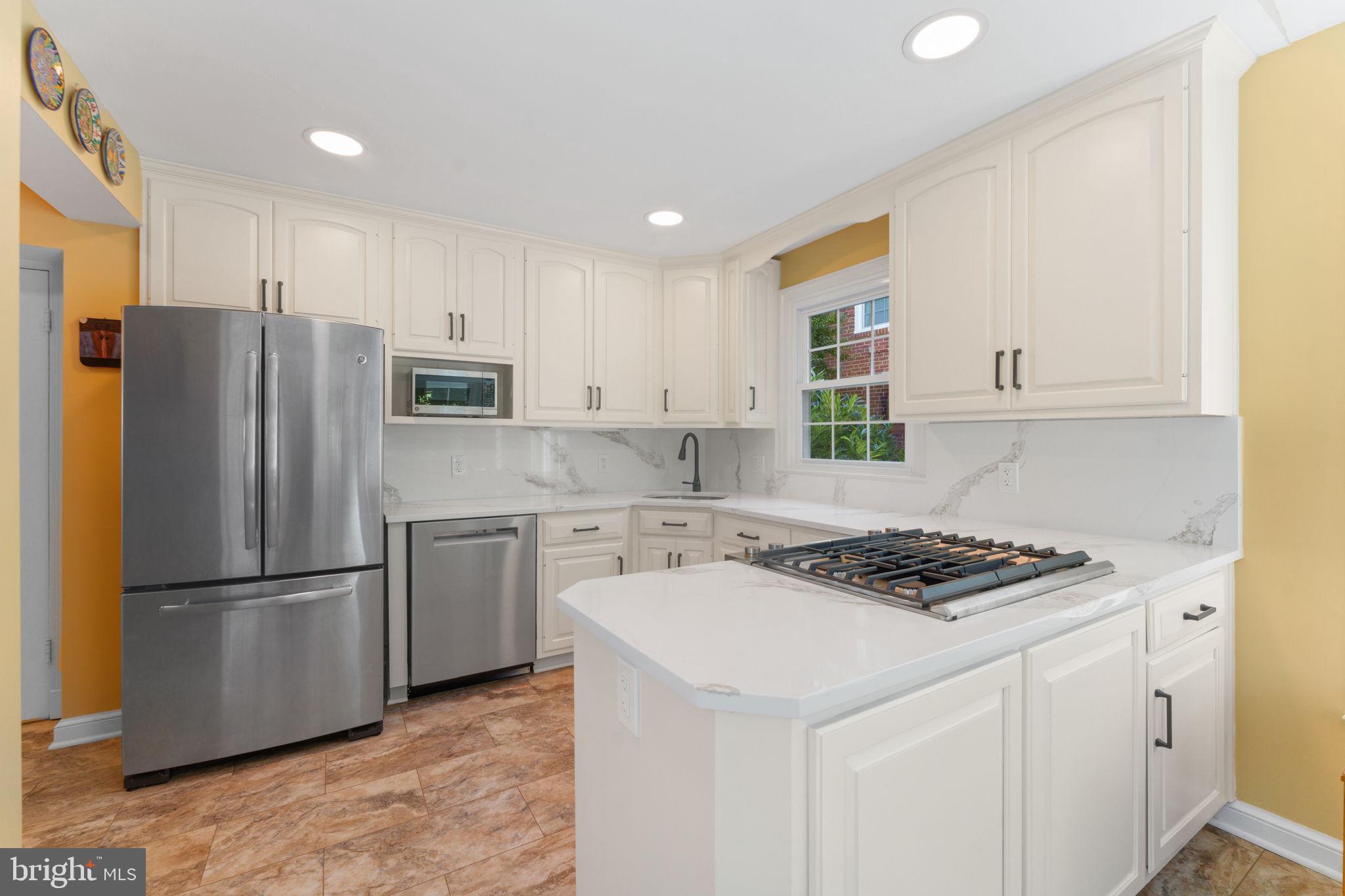 1148 N INGLEWOOD STREET