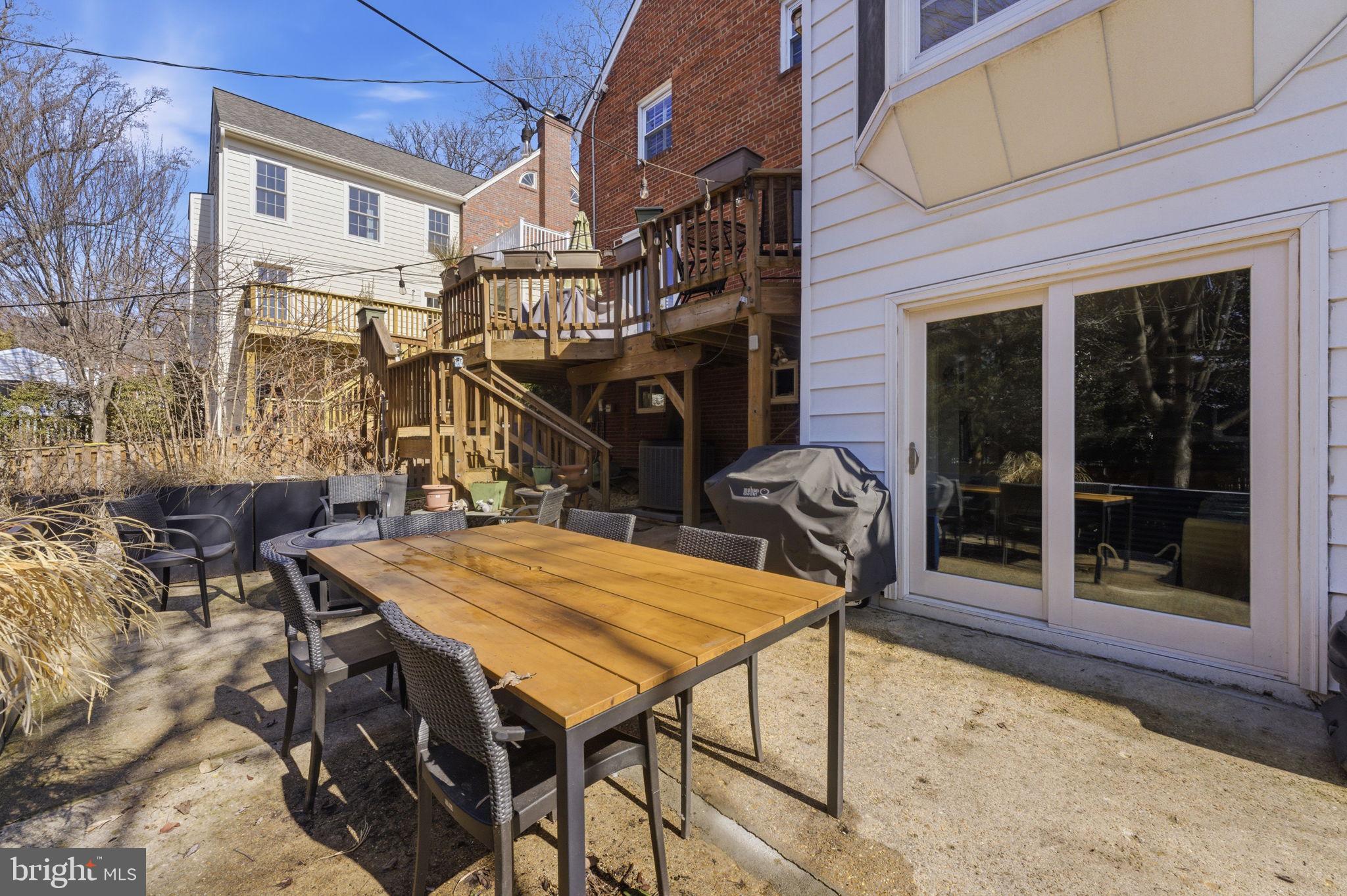 1148 N INGLEWOOD STREET