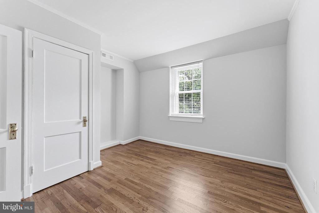 1401 S EDGEWOOD STREET Unit: 498