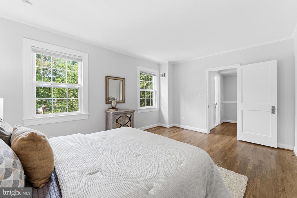 1401 S EDGEWOOD STREET Unit: 498