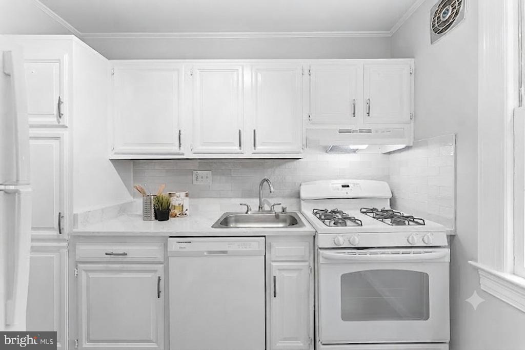 1401 S EDGEWOOD STREET Unit: 498