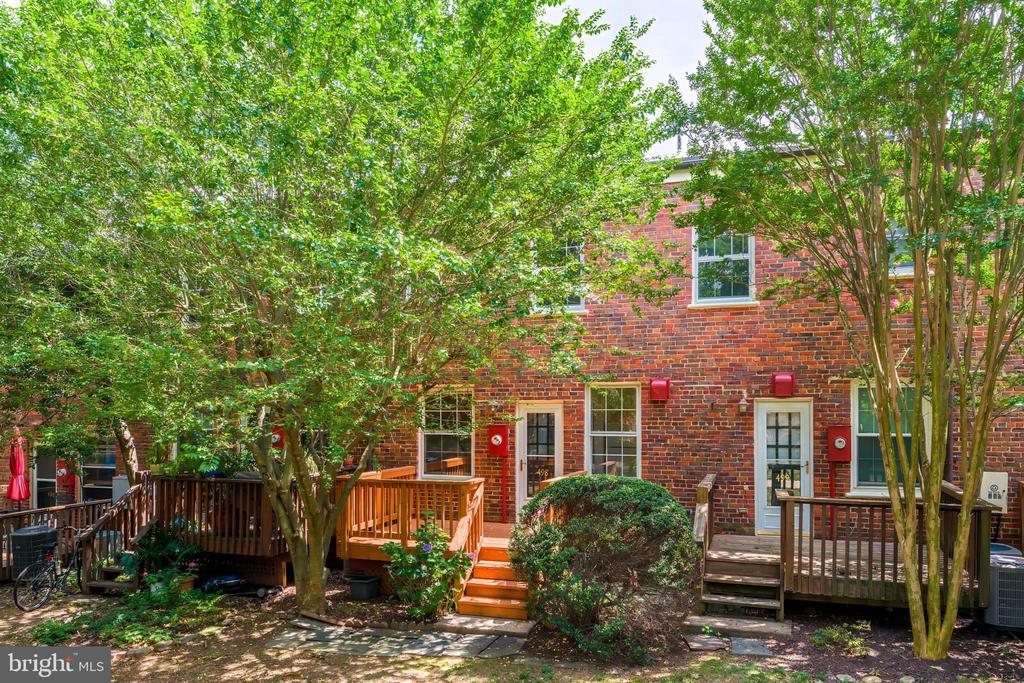1401 S EDGEWOOD STREET Unit: 498