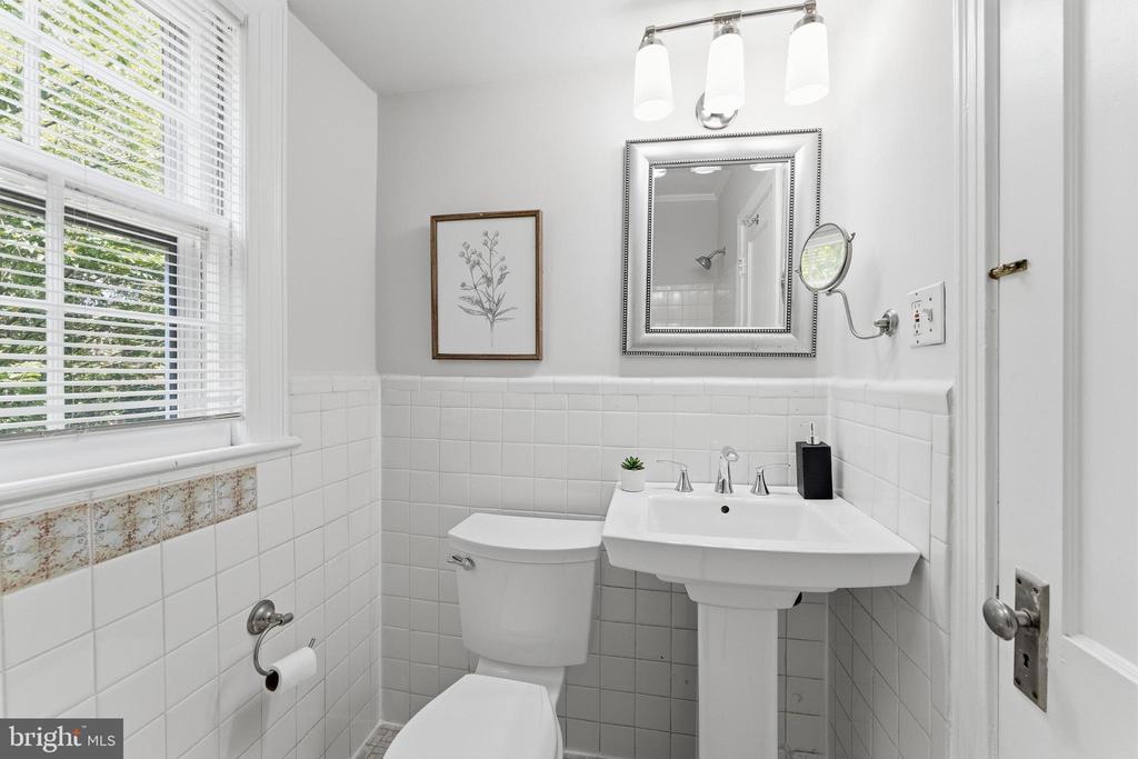 1401 S EDGEWOOD STREET Unit: 498
