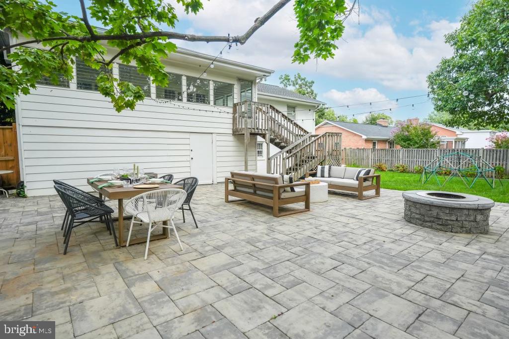 5929 Kimble Ct