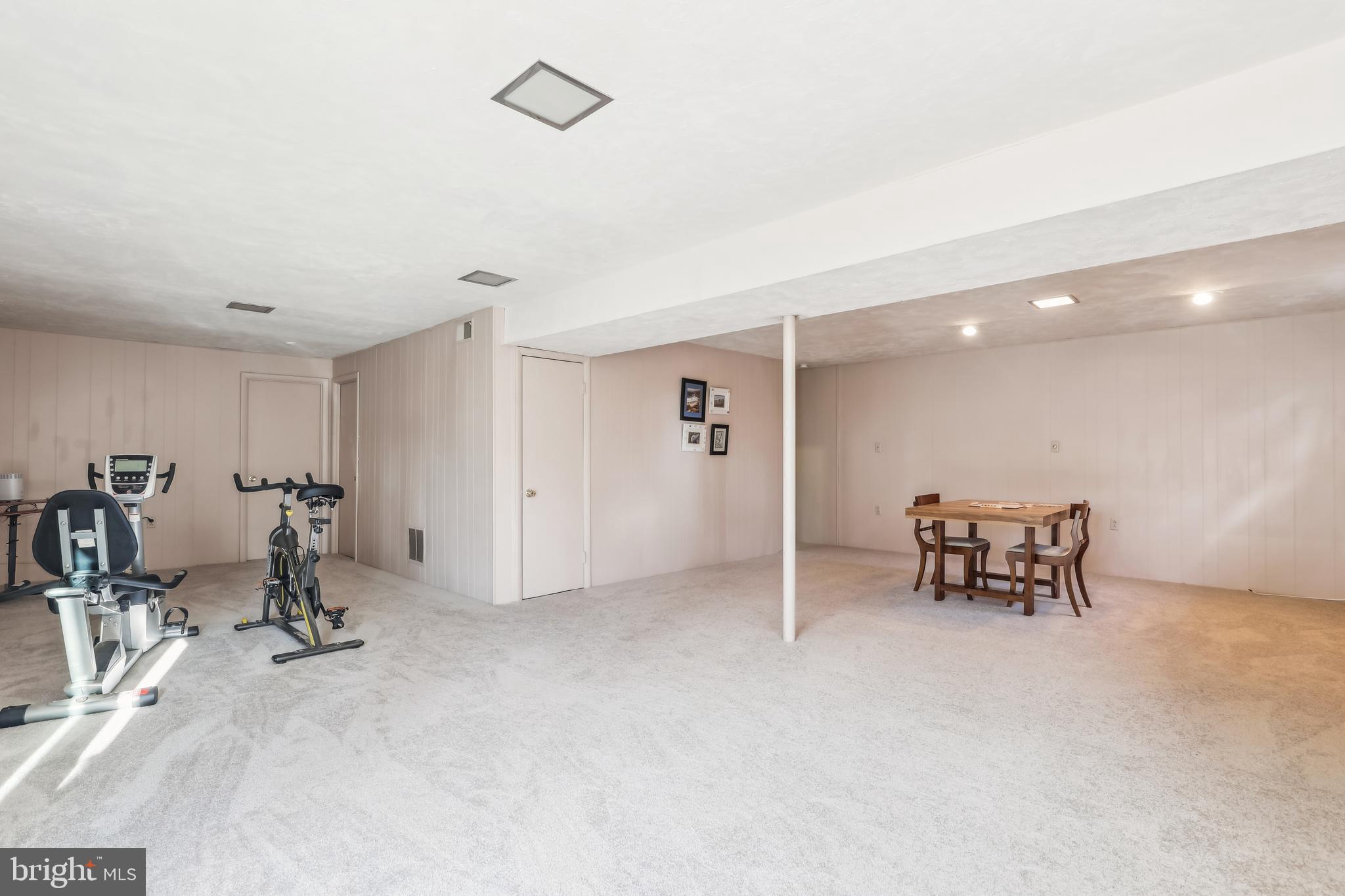 7122 Rolling Forest Ave