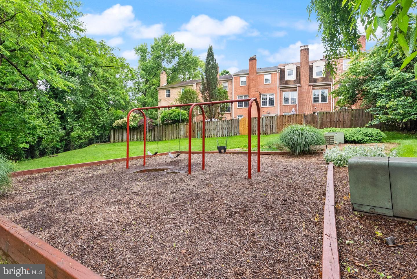 7315 Rockford Dr