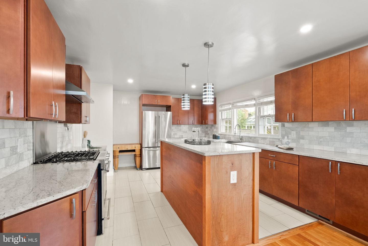 5924 Kimble Ct