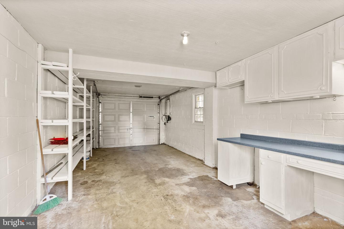 5924 Kimble Ct