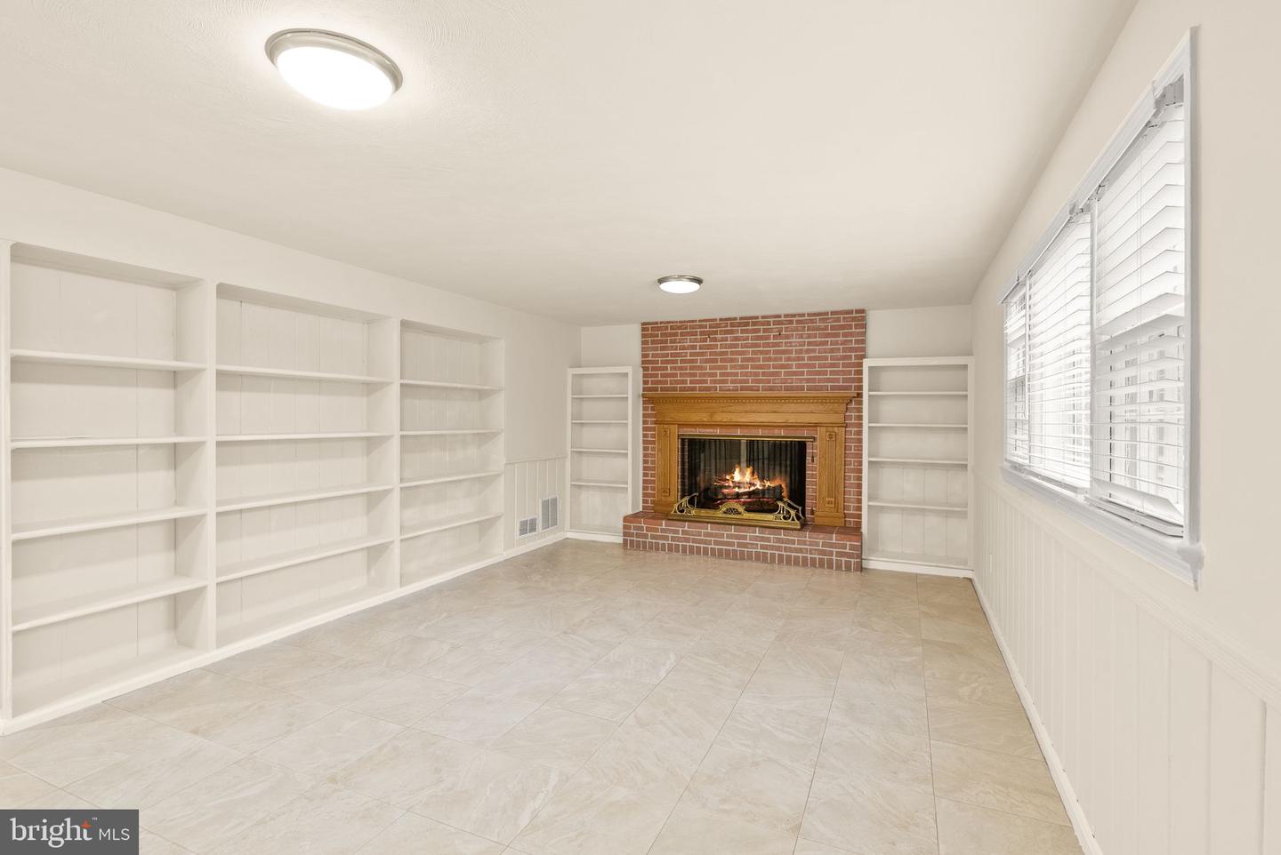 5924 Kimble Ct