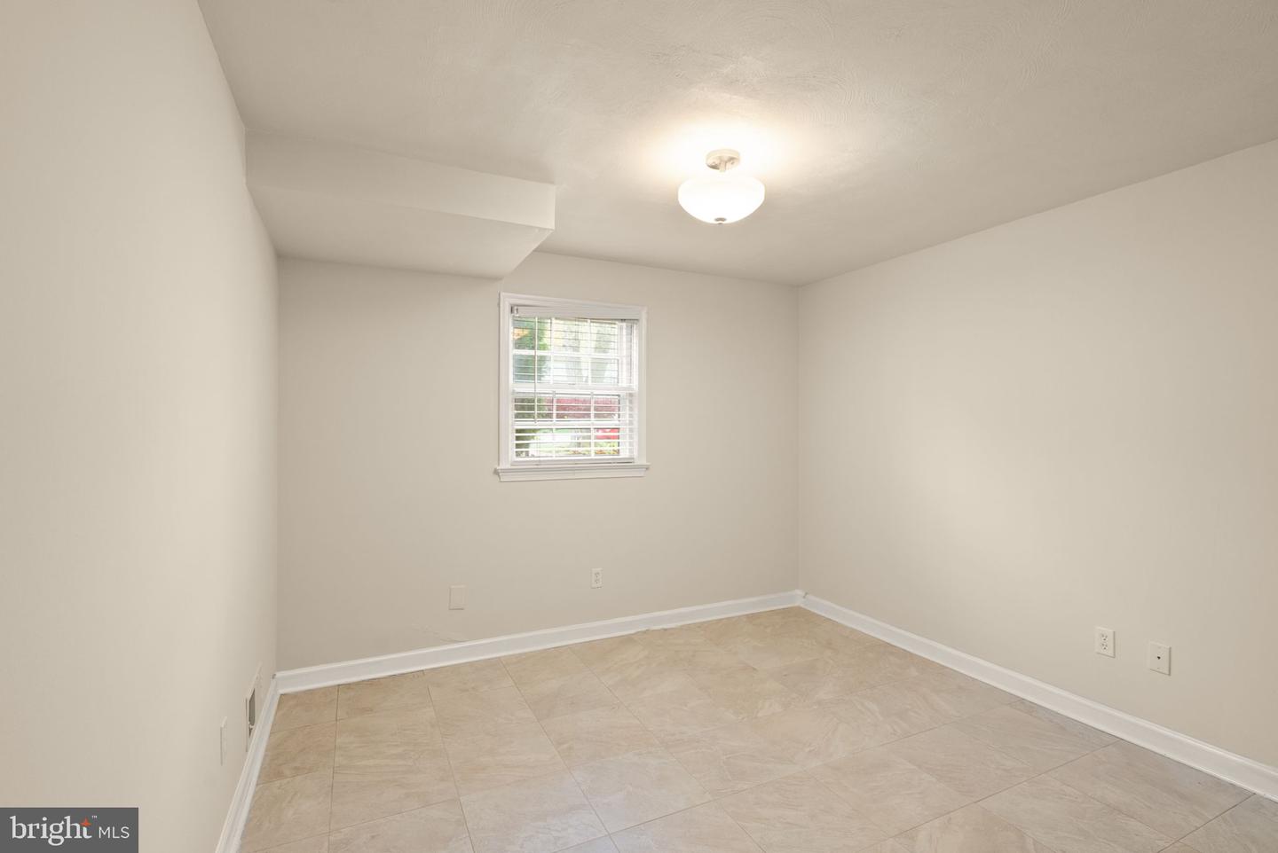 5924 Kimble Ct