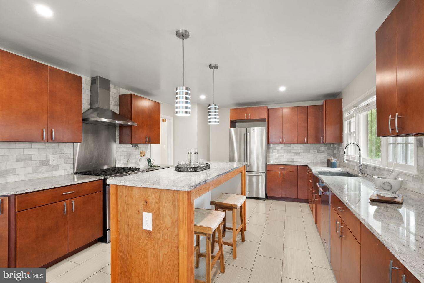 5924 Kimble Ct