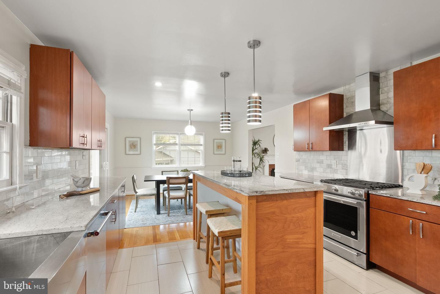 5924 Kimble Ct