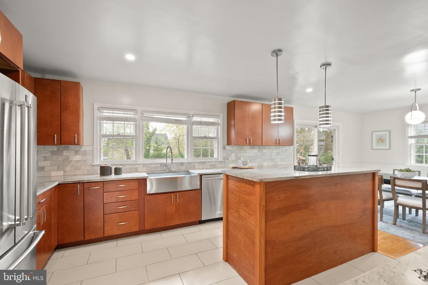 5924 Kimble Ct