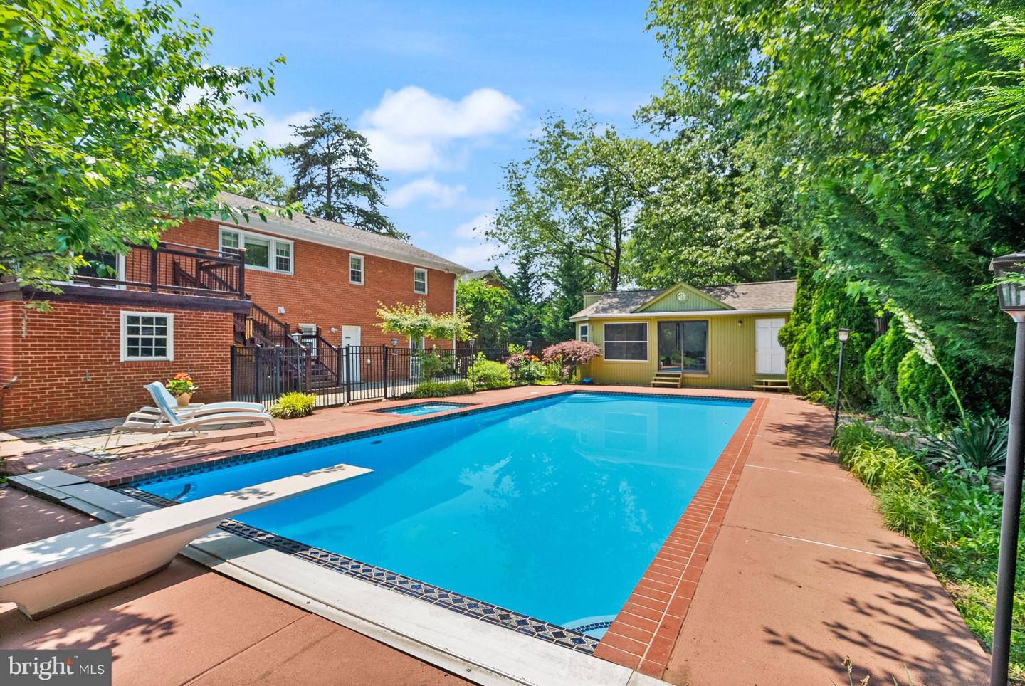 5924 Kimble Ct