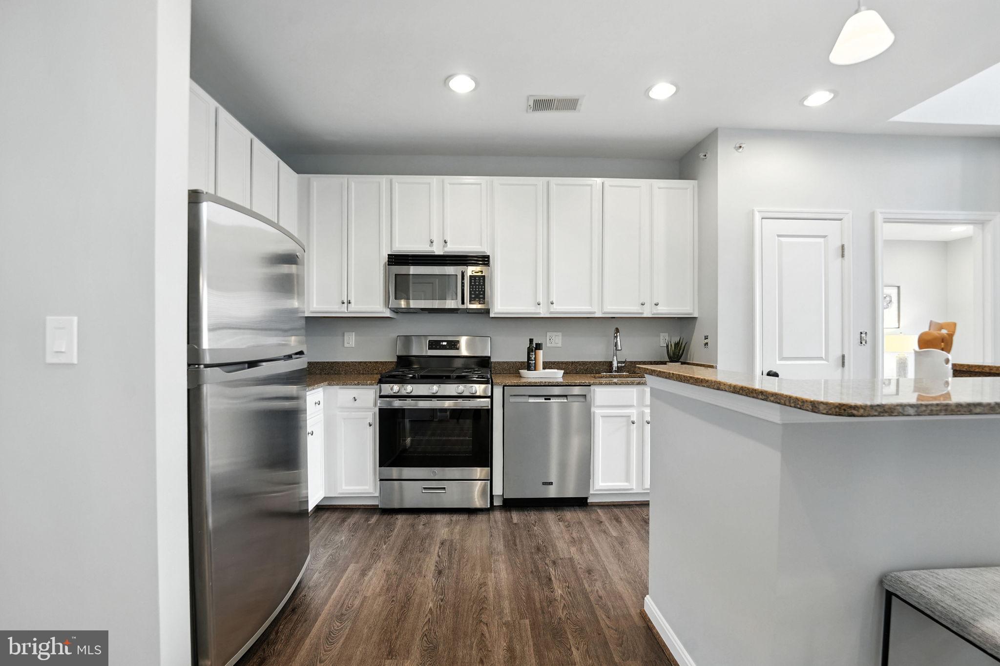 2655 PROSPERITY AVENUE 426